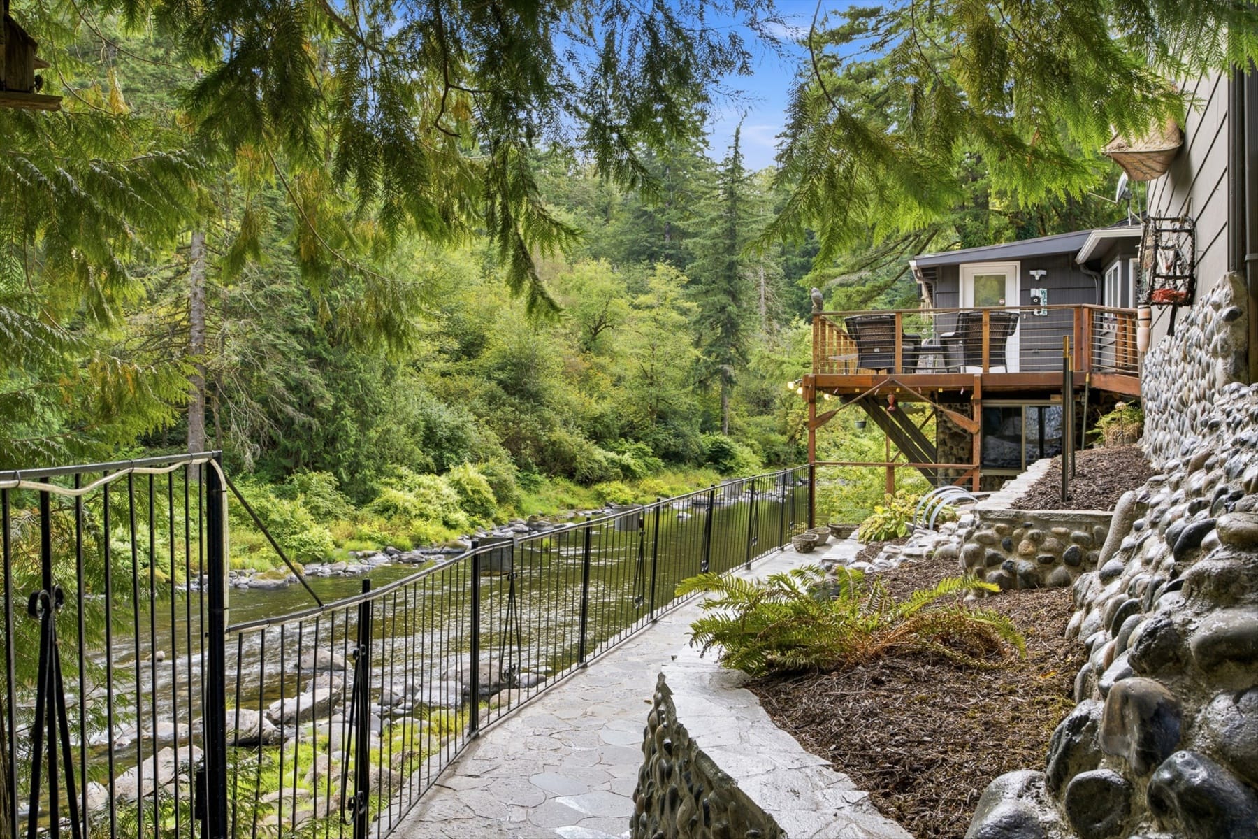  36115 NE WASHOUGAL RIVER RD Washougal, WA 98671 - 物件實景
