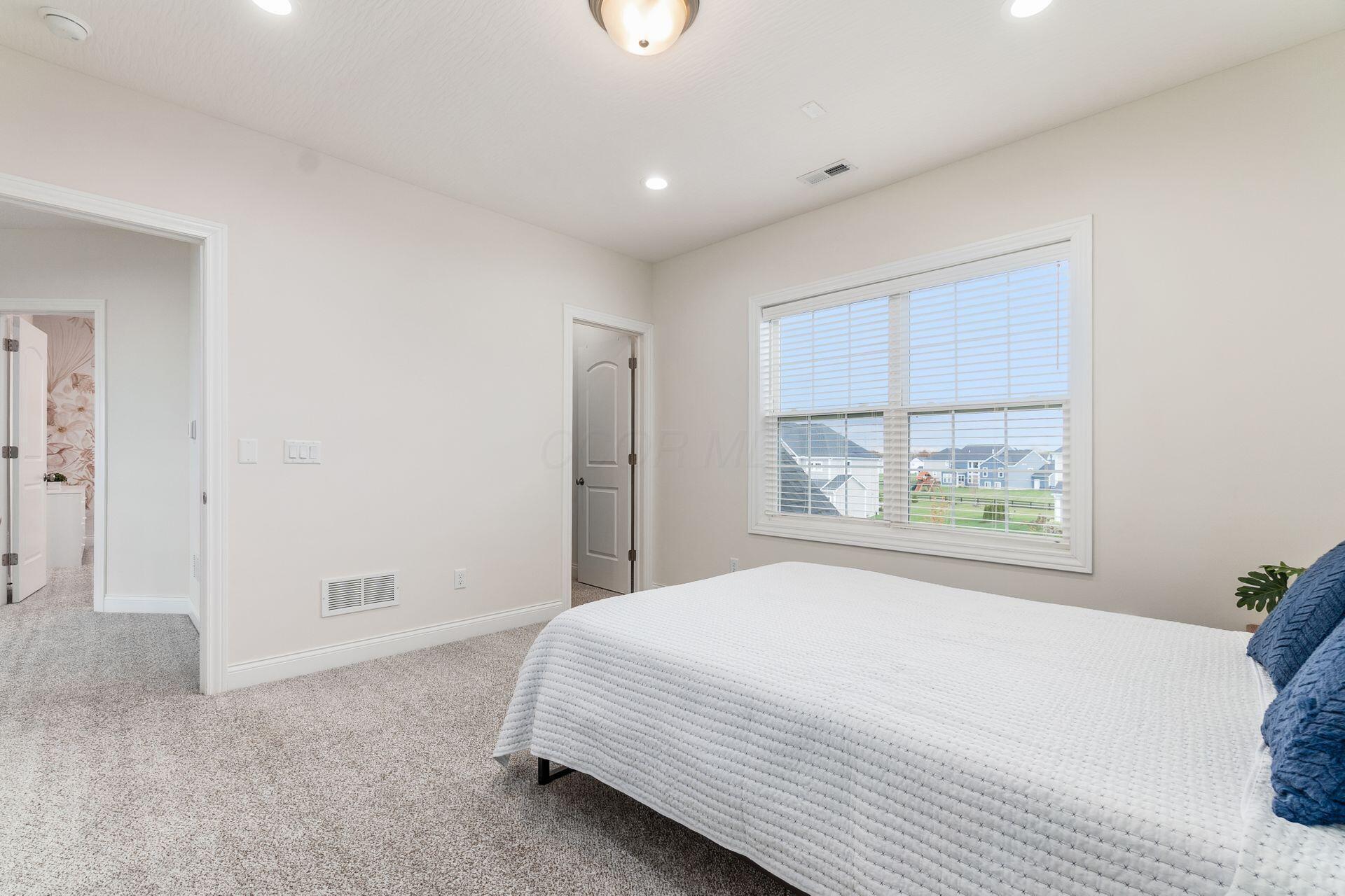 Delaware, Ohio, 43015, United States, 5 Bedrooms Bedrooms, ,5 BathroomsBathrooms,Residential,For Sale,1989567