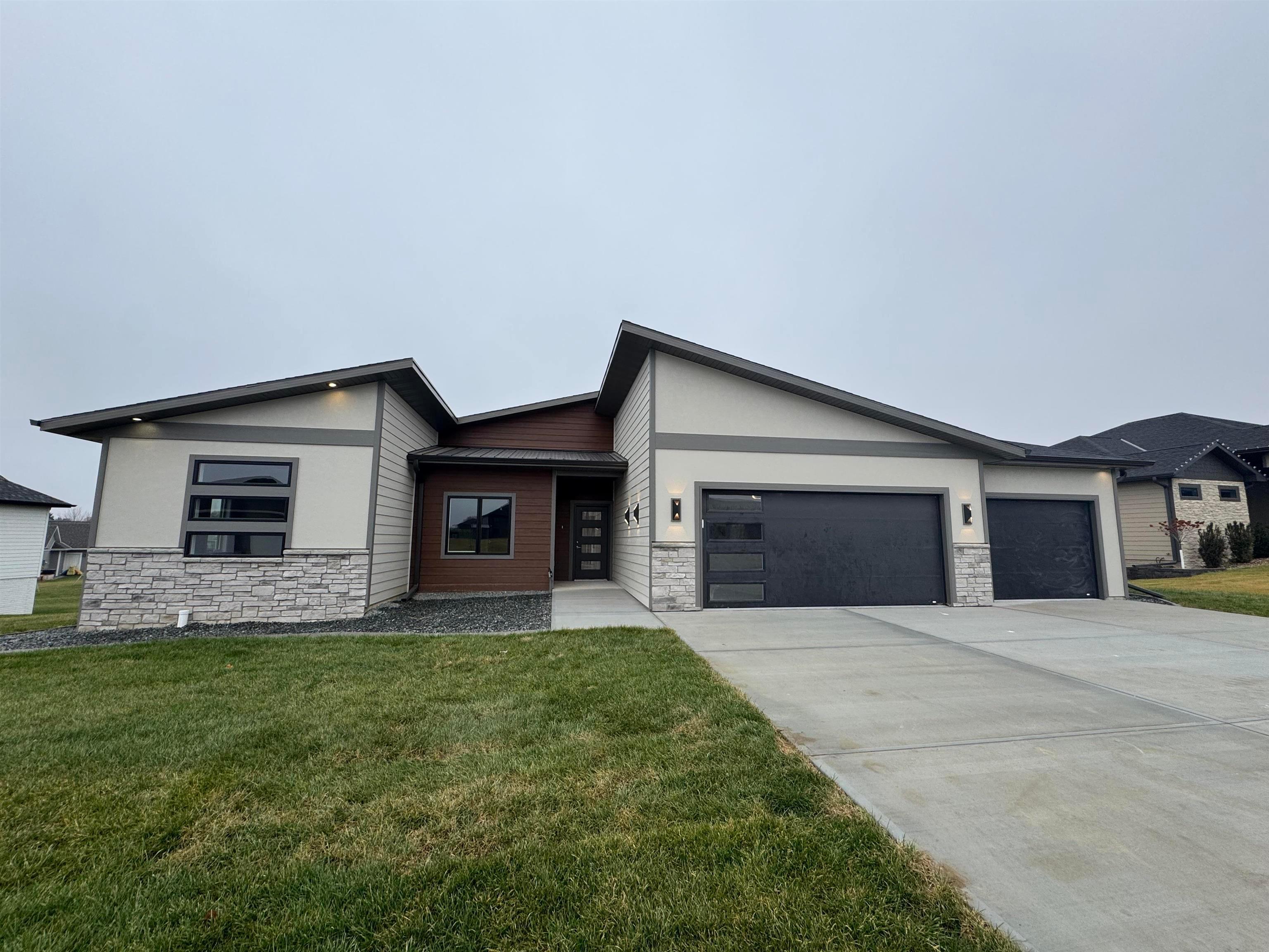 Norfolk, Nebraska, 68701, United States, 4 Bedrooms Bedrooms, ,3 BathroomsBathrooms,Residential,For Sale,1993341