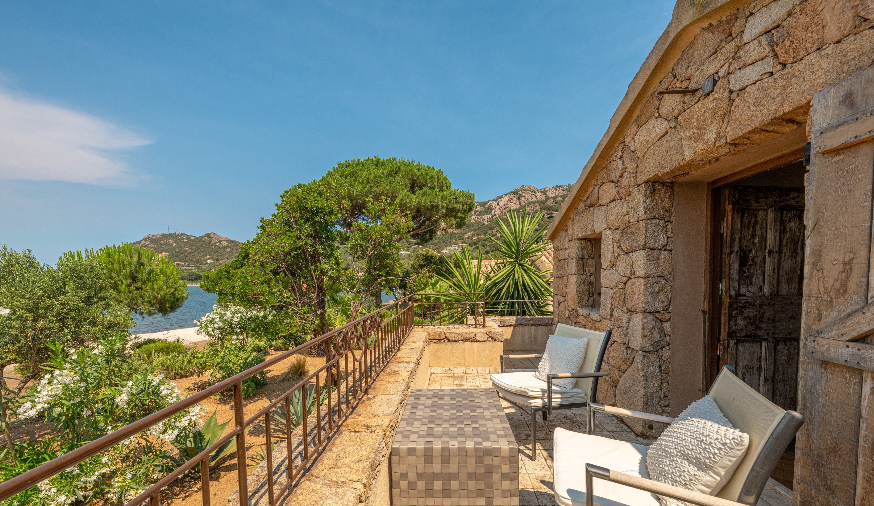  SALE: WATERFRONT PROPERTY – GULF OF PORTO-VECCHIO, CORSICA - 物件實景