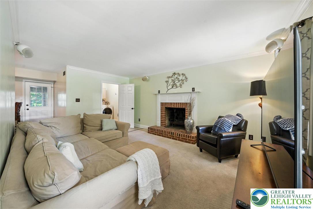 Hanover Twp, Pennsylvania, 18017, United States, 3 Bedrooms Bedrooms, ,3 BathroomsBathrooms,Residential,For Sale,1947788