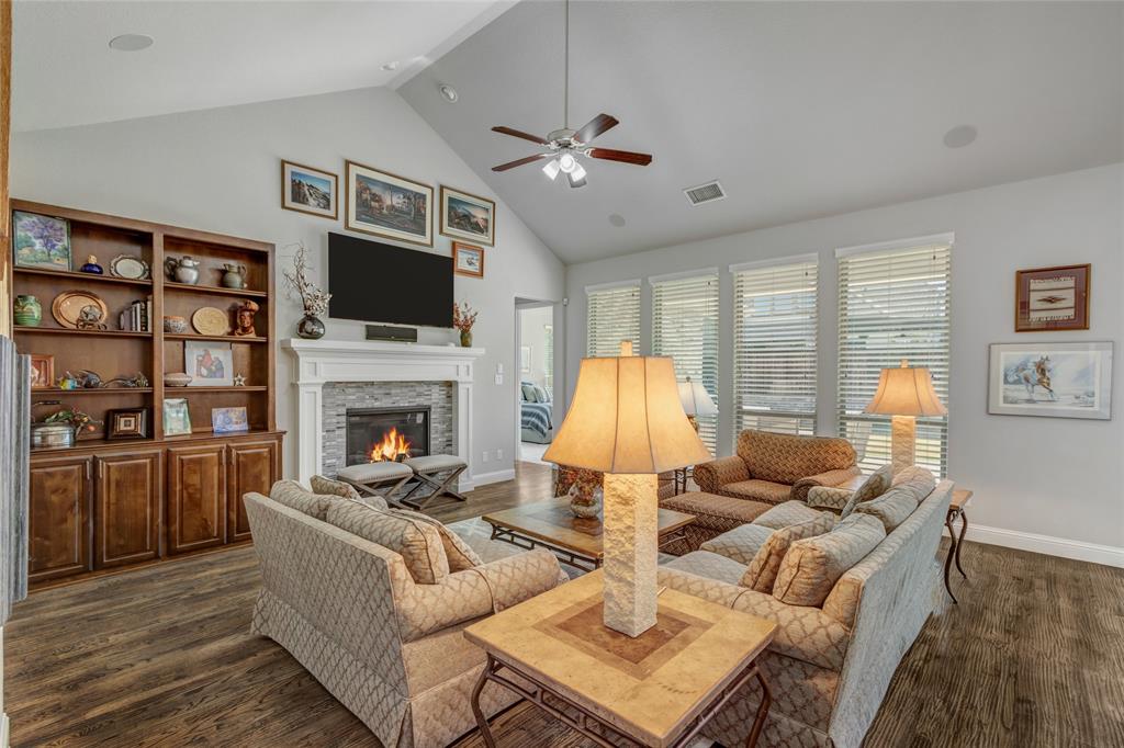 Prosper, Texas, 75078, United States, 4 Bedrooms Bedrooms, ,3 BathroomsBathrooms,Residential,For Sale,1986475