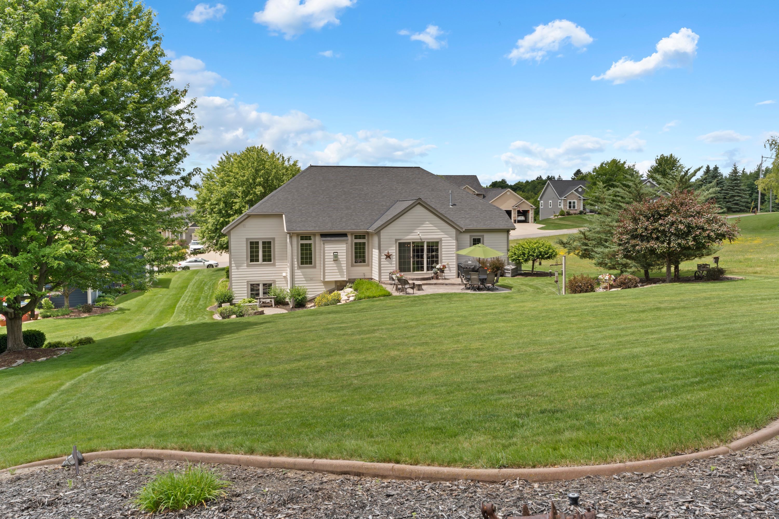  W230N7956 Bluebill Drive, Sussex, WI 53089 - 物件實景