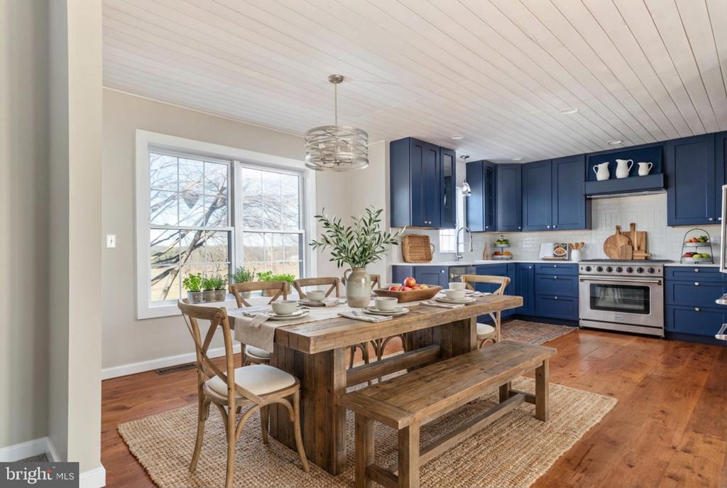Winchester, Virginia, 22602, United States, 5 Bedrooms Bedrooms, ,5 BathroomsBathrooms,Residential,For Sale,2039774