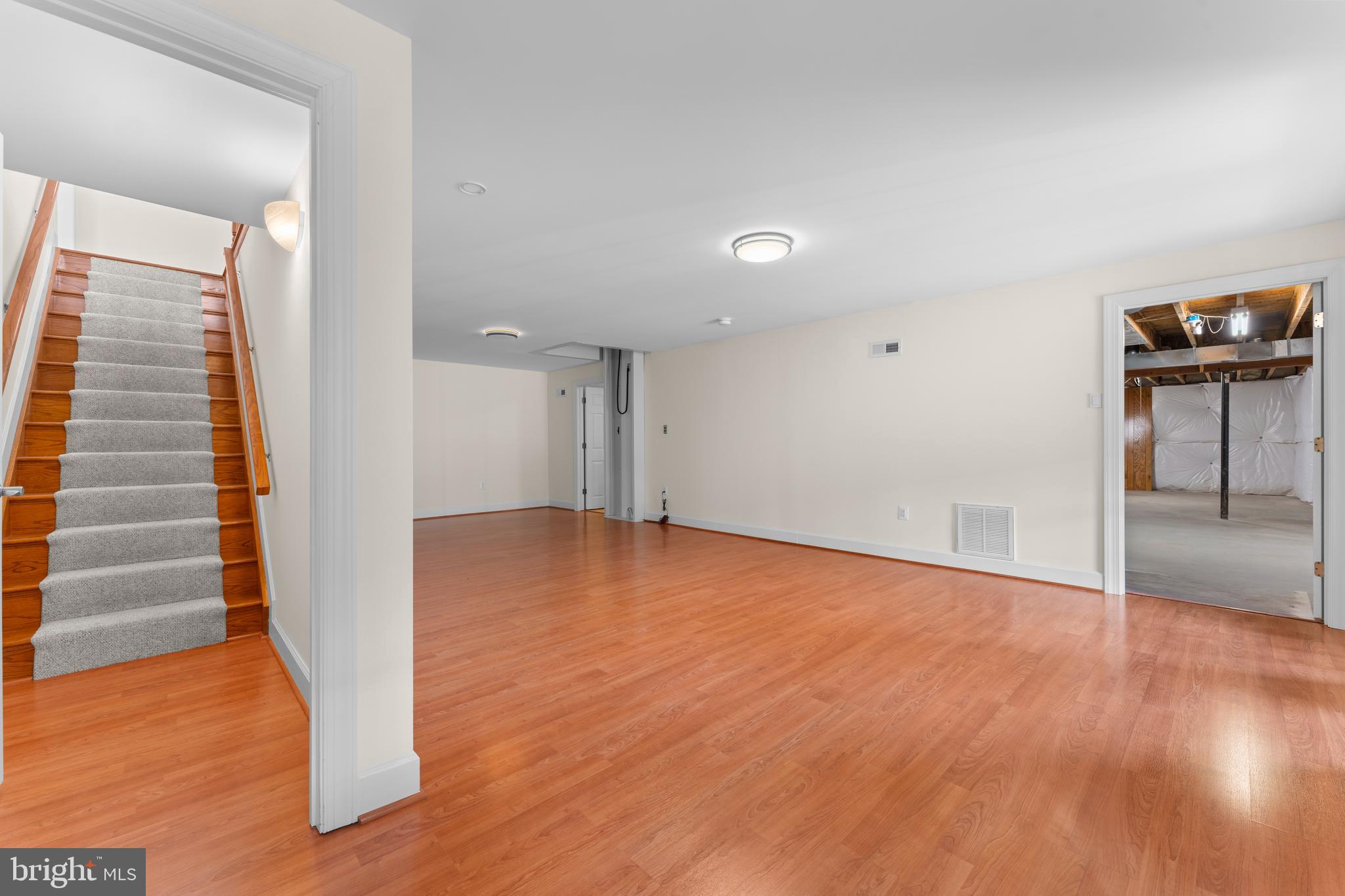 Reva, Virginia, 22735, United States, 4 Bedrooms Bedrooms, ,4 BathroomsBathrooms,Residential,For Sale,1983149