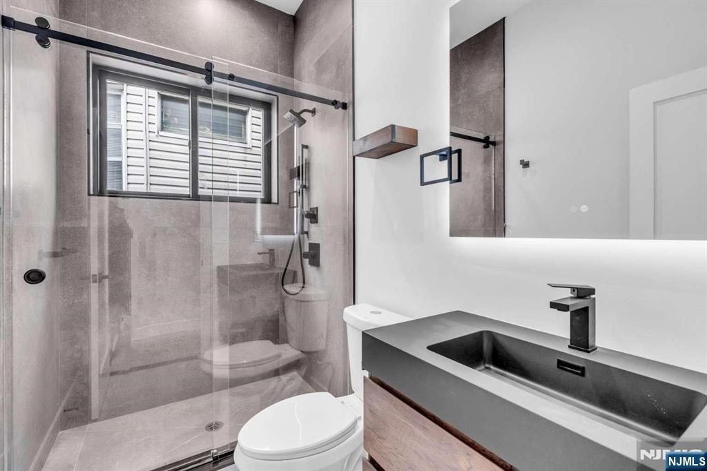 Jersey City, New Jersey, 07306, United States, 2 Bedrooms Bedrooms, ,2 BathroomsBathrooms,Residential,For Sale,1926297