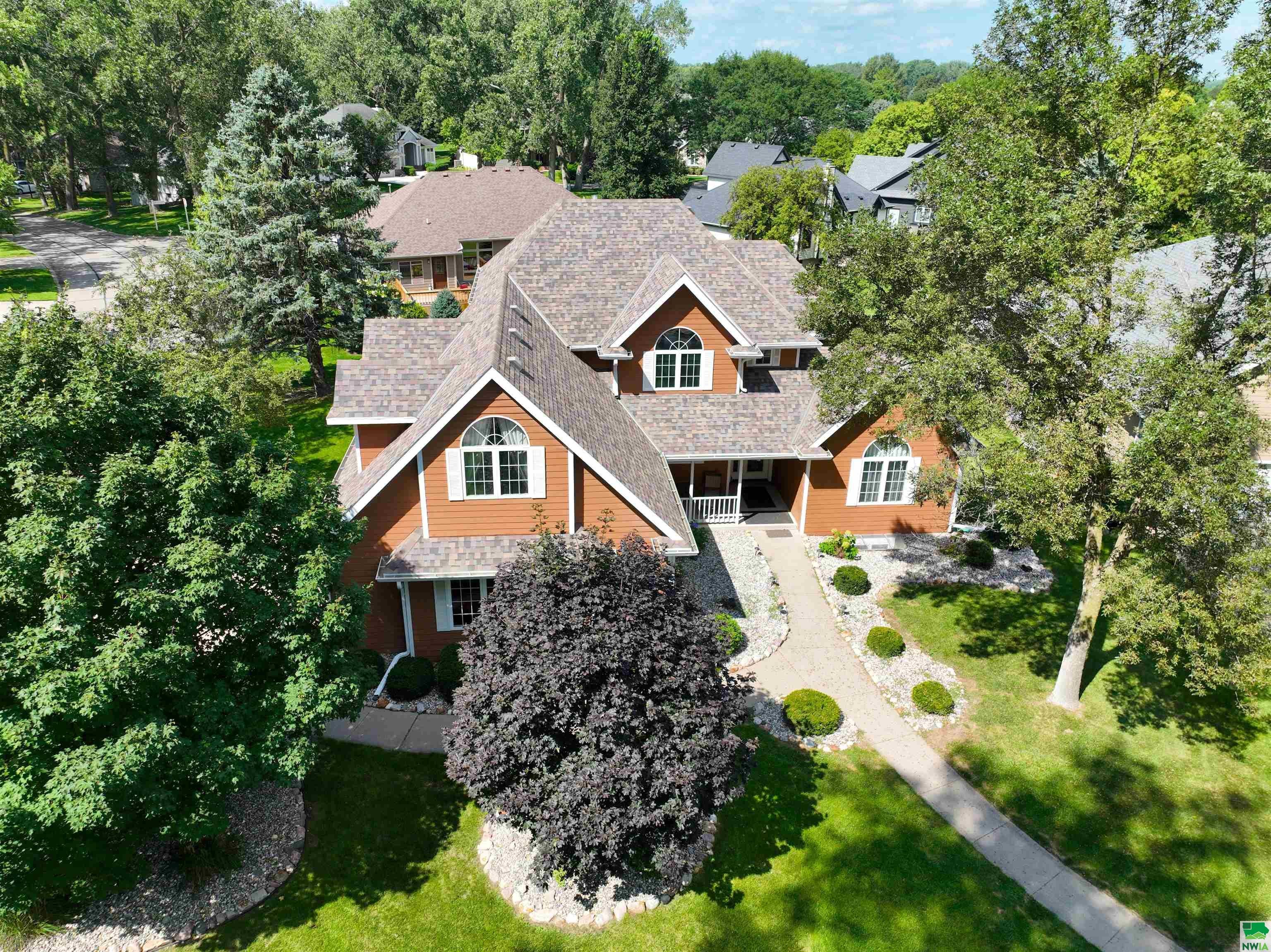 Dakota Dunes, South Dakota, 57049, United States, 5 Bedrooms Bedrooms, ,4 BathroomsBathrooms,Residential,For Sale,1928249
