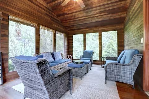 Geneva, New York, 14456, United States, 6 Bedrooms Bedrooms, ,4 BathroomsBathrooms,Residential,For Sale,1901730