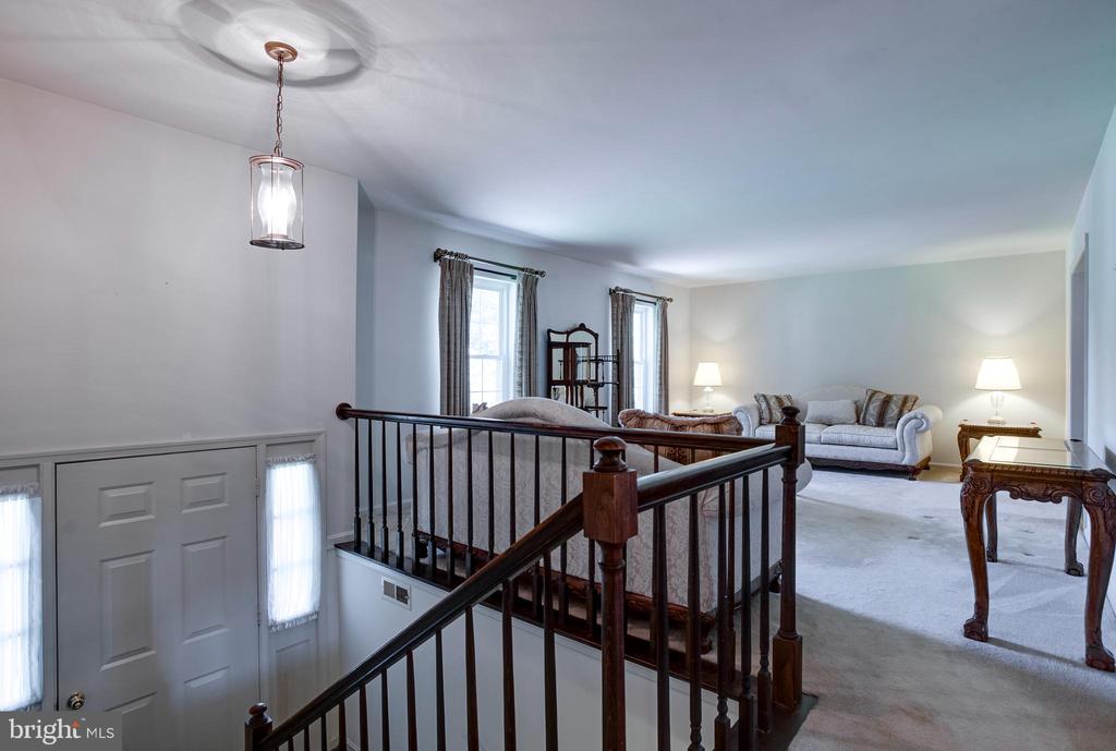Warrenton, Virginia, 20187, United States, 3 Bedrooms Bedrooms, ,3 BathroomsBathrooms,Residential,For Sale,2049291