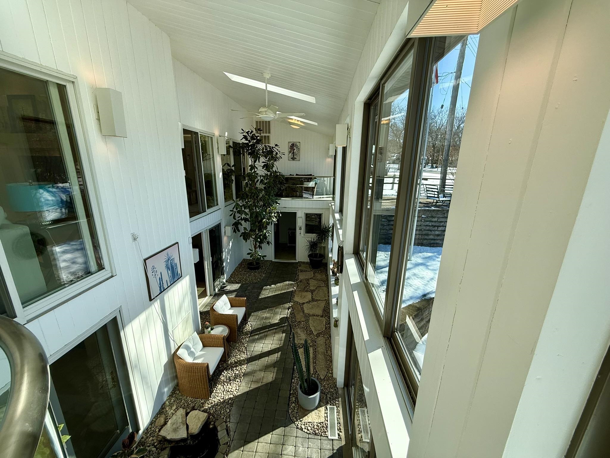 La Crosse, Wisconsin, 54601, United States, 4 Bedrooms Bedrooms, ,5 BathroomsBathrooms,Residential,For Sale,2049360