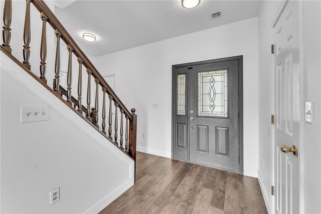 Bentonville, Arkansas, 72713, United States, 5 Bedrooms Bedrooms, ,3 BathroomsBathrooms,Residential,For Sale,1882390