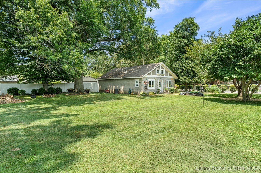 Jeffersonville, Indiana, 47130, United States, 4 Bedrooms Bedrooms, ,4 BathroomsBathrooms,Residential,For Sale,1897686