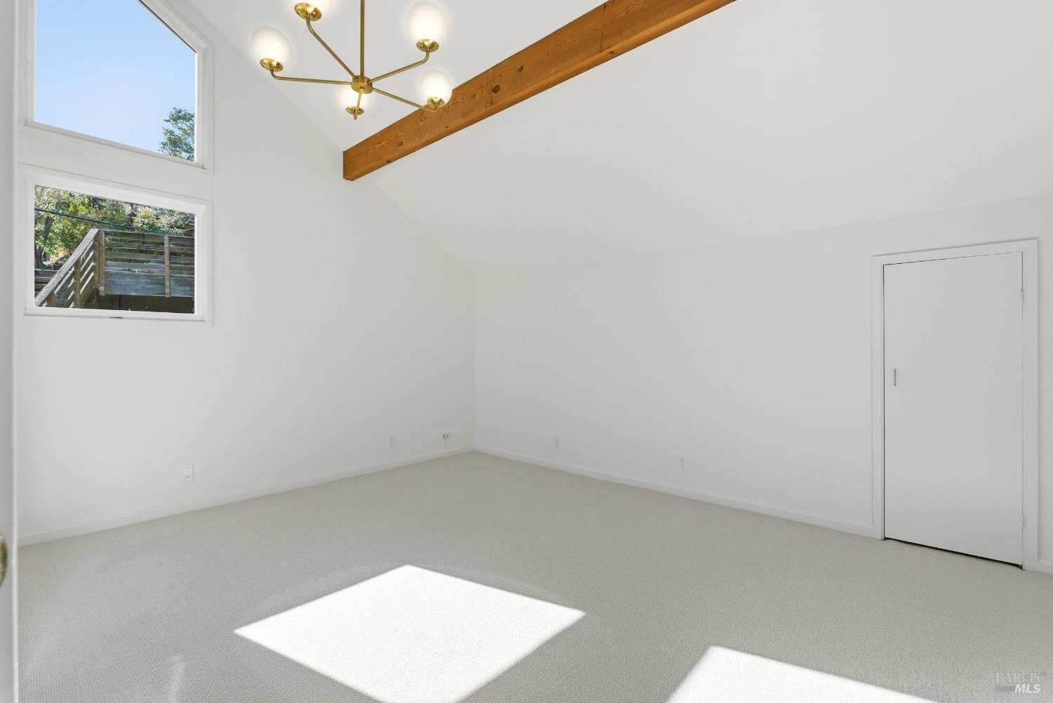 Corte Madera, California, 94925, United States, 6 Bedrooms Bedrooms, ,3 BathroomsBathrooms,Residential,For Sale,1986479