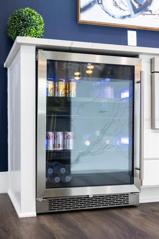 St Petersburg, Florida, 33701, United States, 2 Bedrooms Bedrooms, ,3 BathroomsBathrooms,Residential,For Sale,1994589