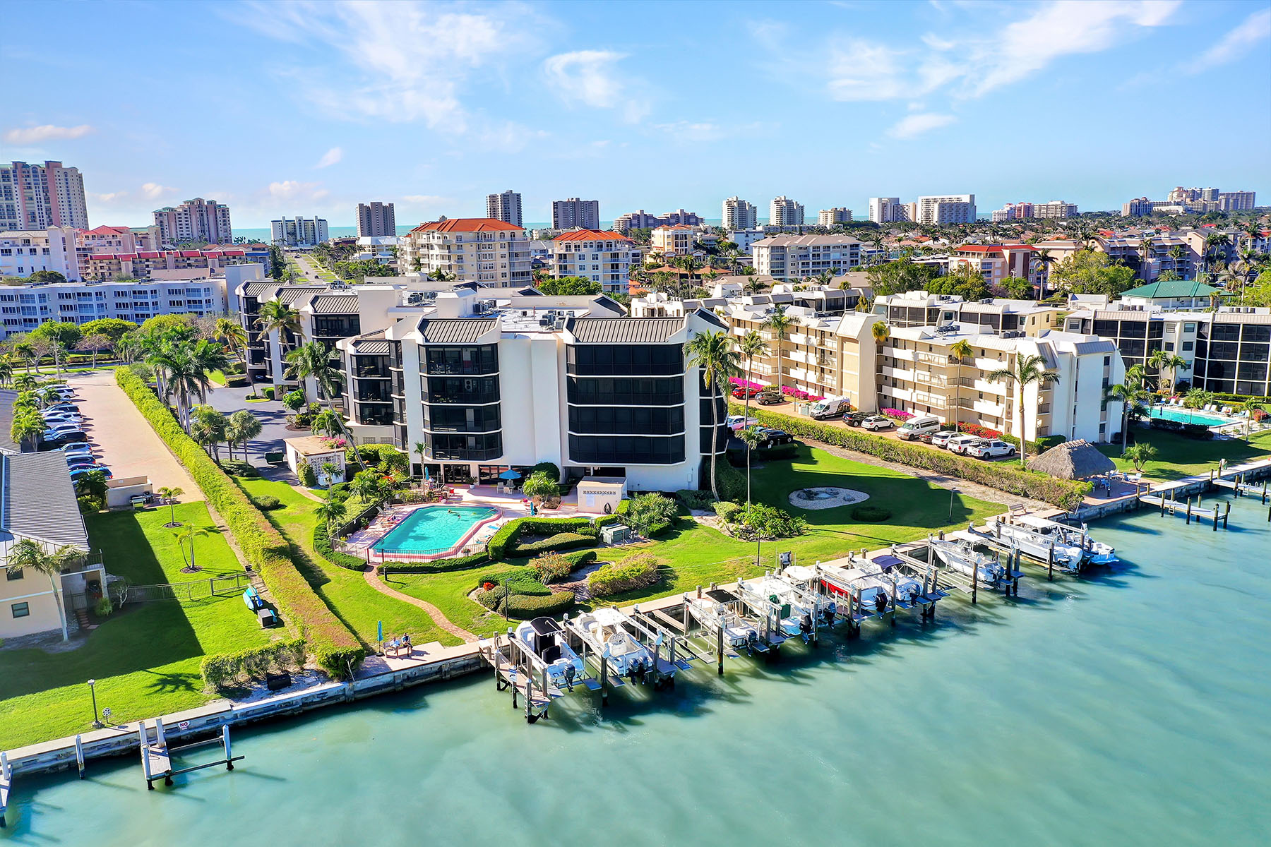  MARCO ISLAND - CAMELOT CONDO - 物件實景