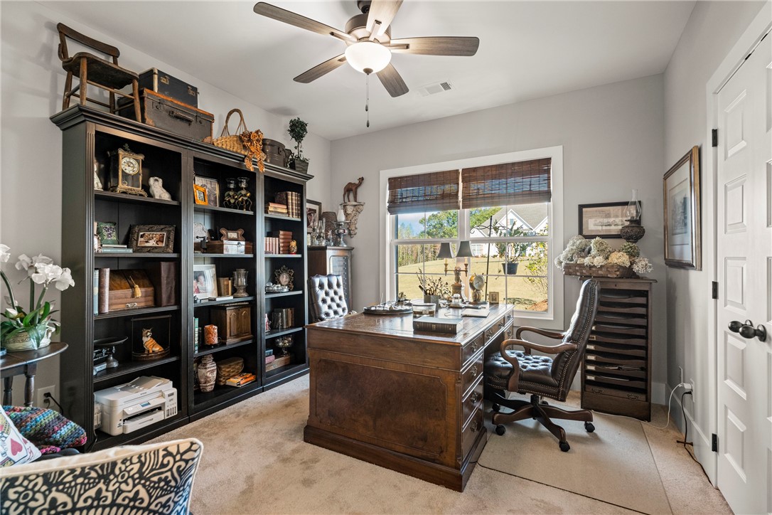 Opelika, Alabama, 36801, United States, 4 Bedrooms Bedrooms, ,3 BathroomsBathrooms,Residential,For Sale,1987548