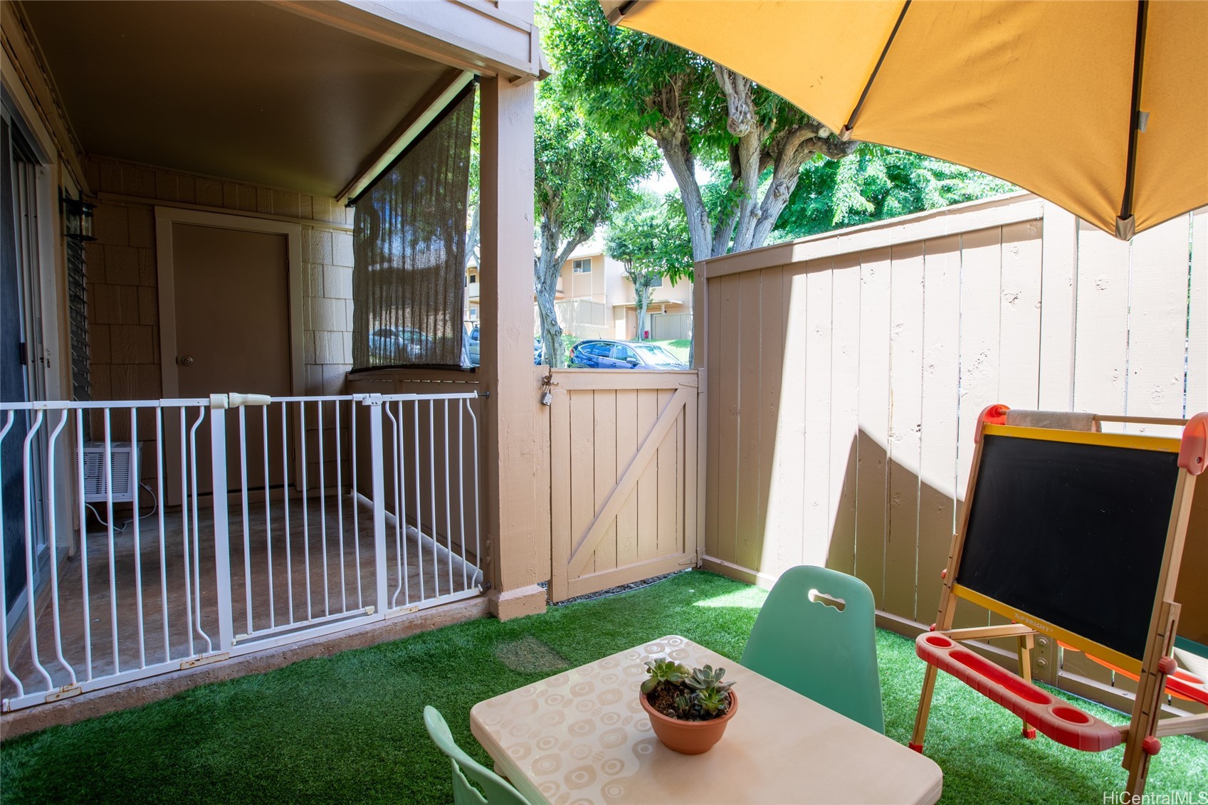 Pearl City, Hawaii, 96782, United States, 2 Bedrooms Bedrooms, ,2 BathroomsBathrooms,Residential,For Sale,1932075