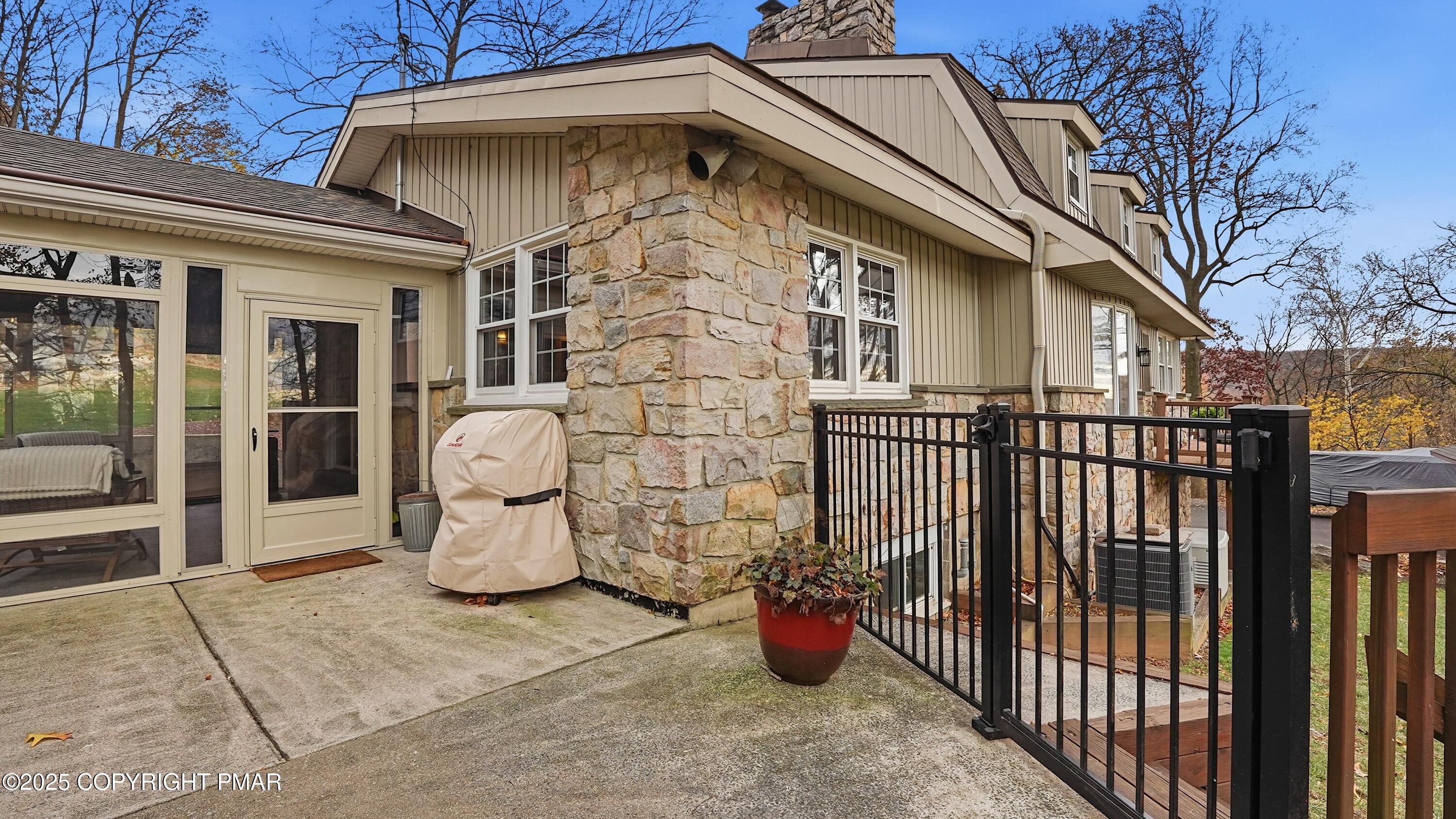 Allentown, Pennsylvania, 18103, United States, 3 Bedrooms Bedrooms, ,2 BathroomsBathrooms,Residential,For Sale,1993395