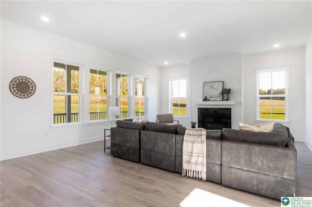 Bethlehem, Pennsylvania, 18017, United States, 6 Bedrooms Bedrooms, ,6 BathroomsBathrooms,Residential,For Sale,1975535