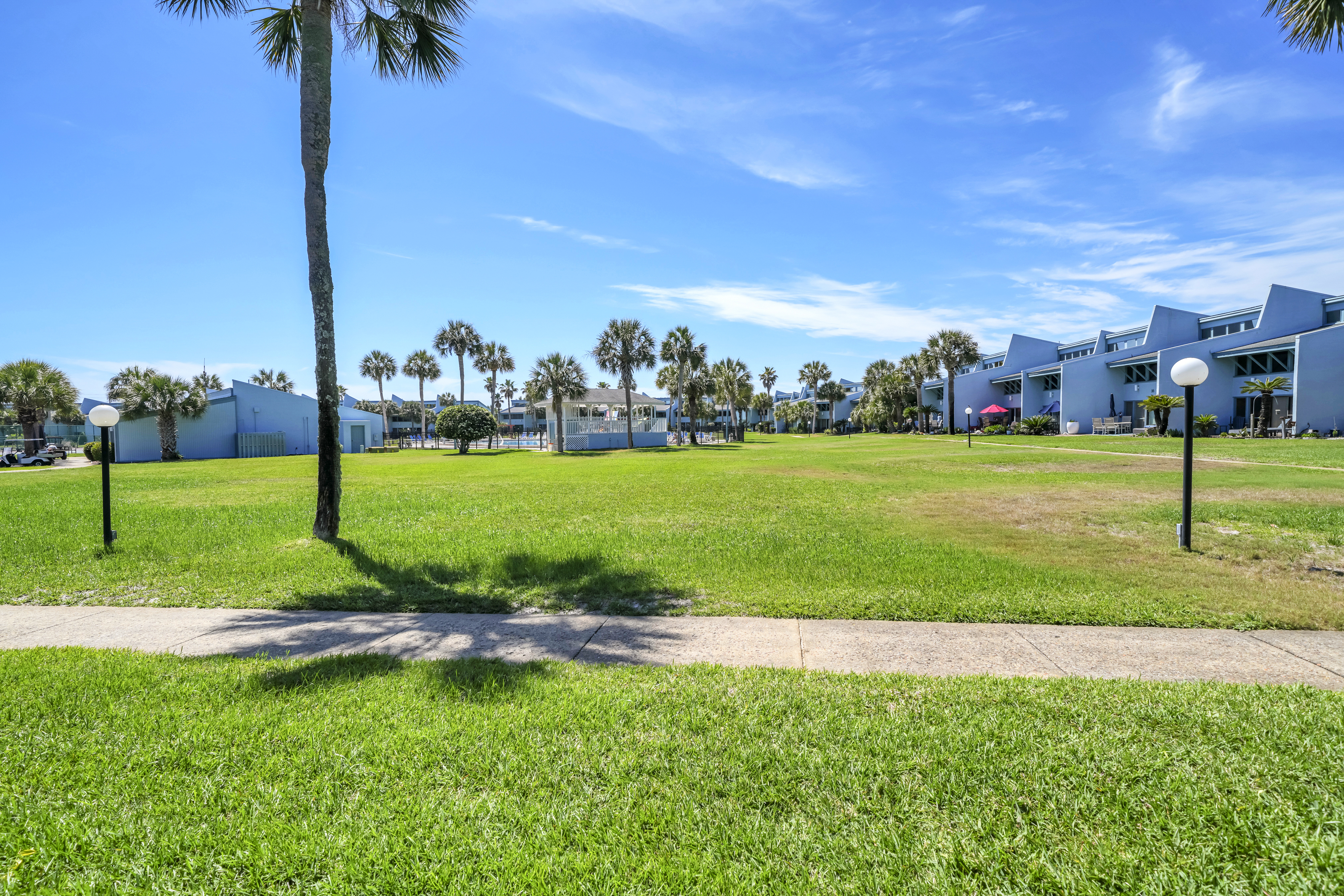  Panama City Beach Townhouse with Private Beach Access & Rental-Ready Appeal - 物件實景