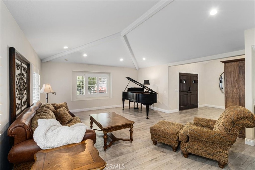 Huntington Beach, California, 92649, United States, 5 Bedrooms Bedrooms, ,2 BathroomsBathrooms,Residential,For Sale,2000830