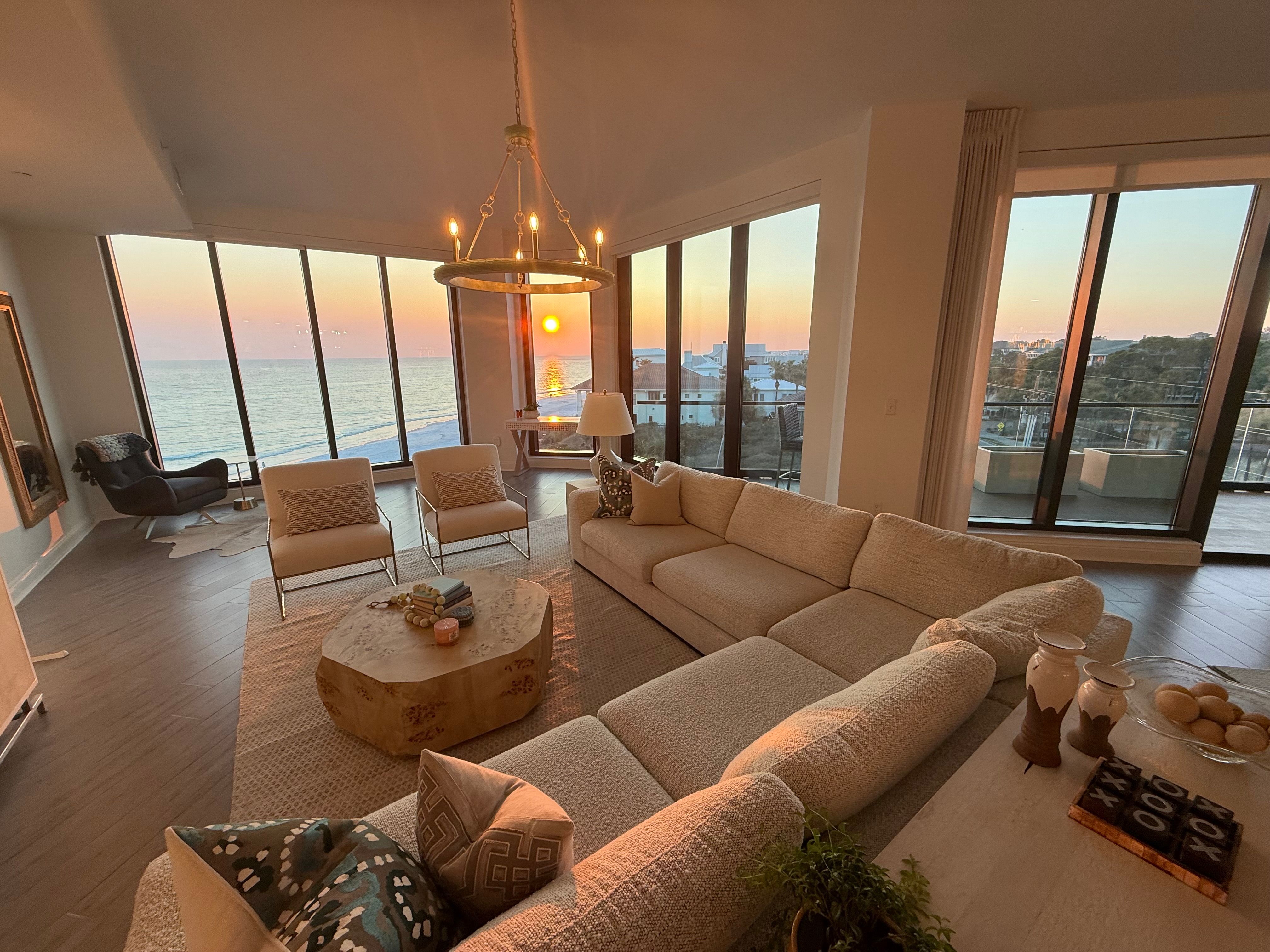  Gulf-Front Penthouse In Low-Density Complex With Sunset Views - 物件實景