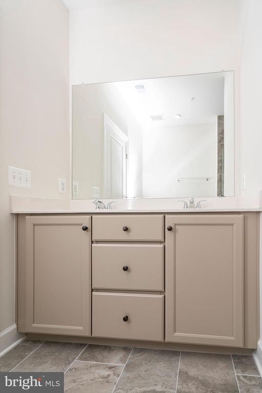 Woodbridge, Virginia, 22191, United States, 4 Bedrooms Bedrooms, ,5 BathroomsBathrooms,Residential,For Sale,2021740