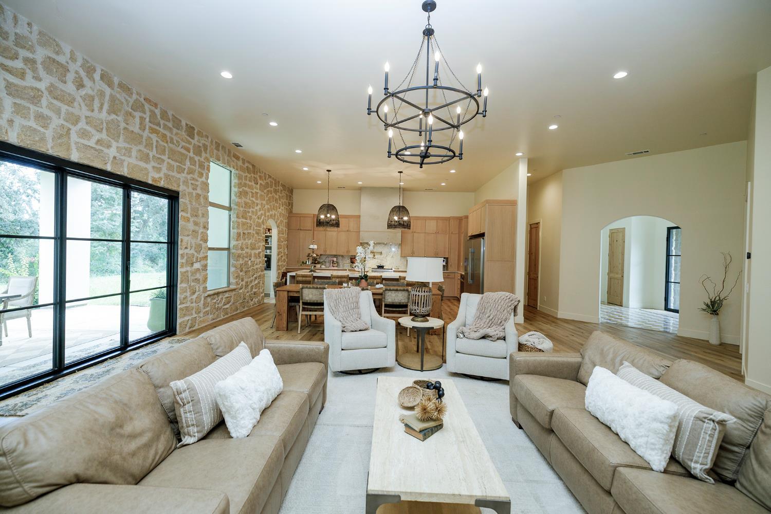 Modesto, California, 95357, United States, 4 Bedrooms Bedrooms, ,4 BathroomsBathrooms,Residential,For Sale,1976586