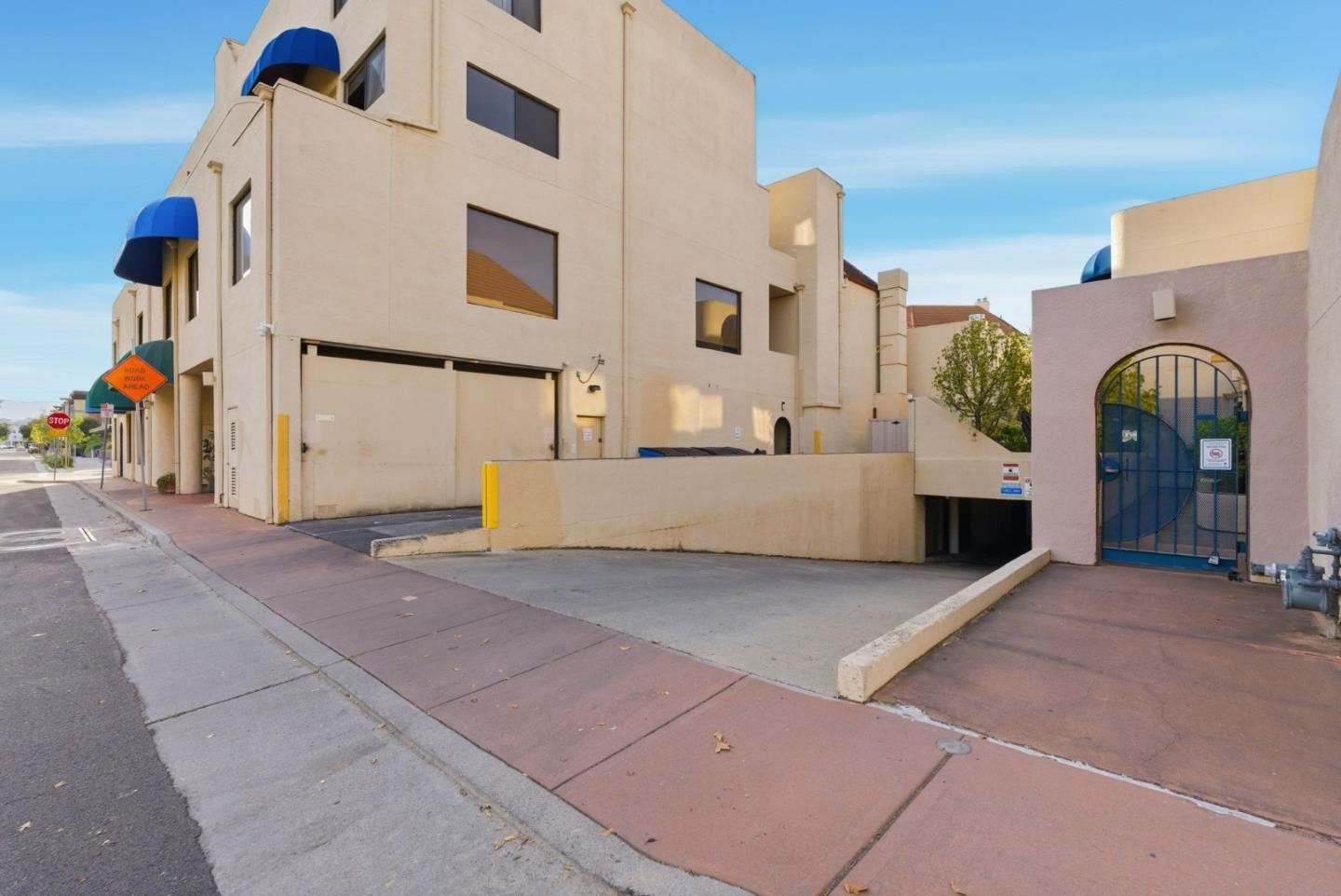 Palo Alto, California, 94306, United States, 2 Bedrooms Bedrooms, ,2 BathroomsBathrooms,Residential,For Sale,1992866