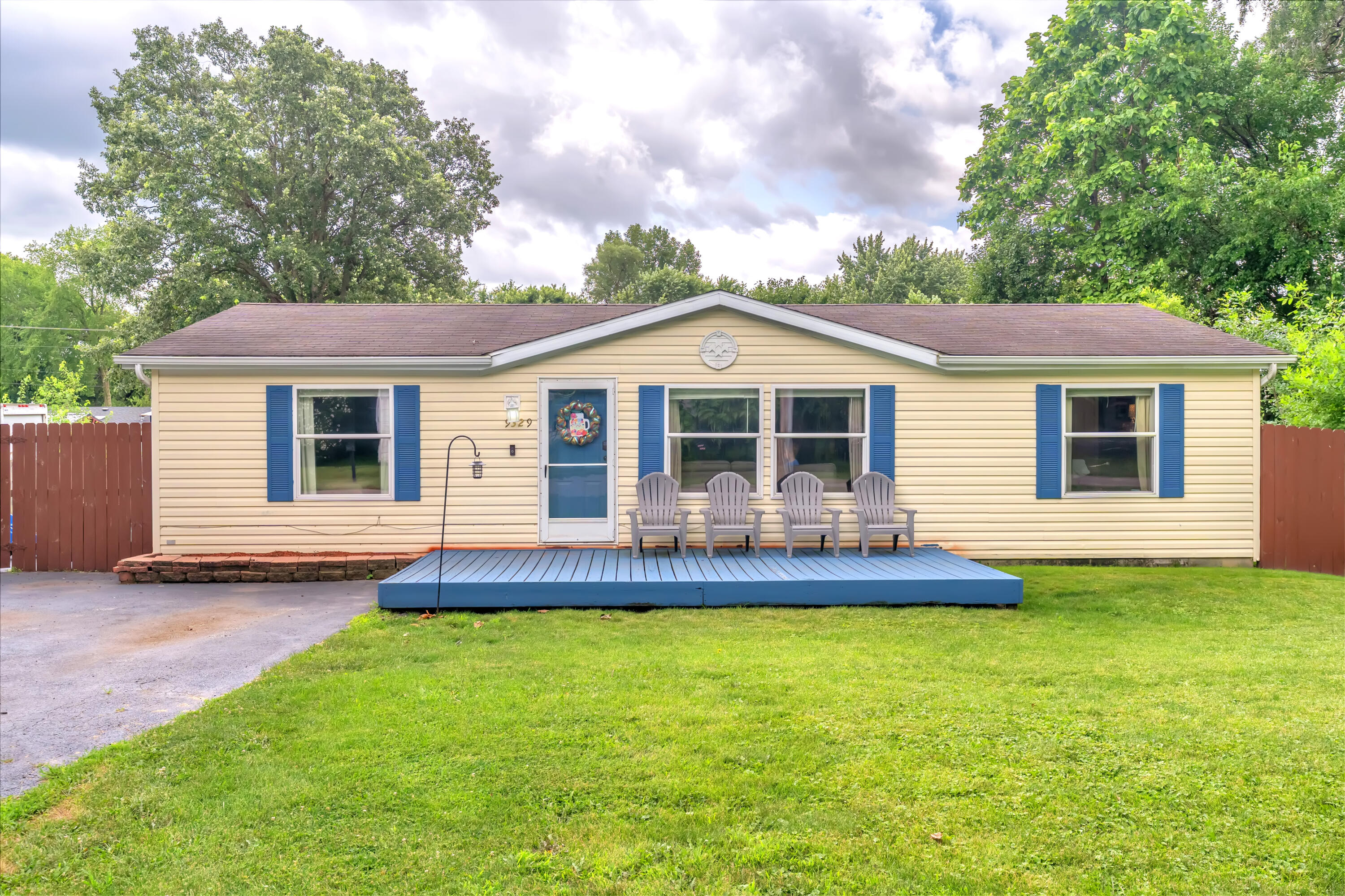 142nd Ave, Cedar Lake, IN 46303