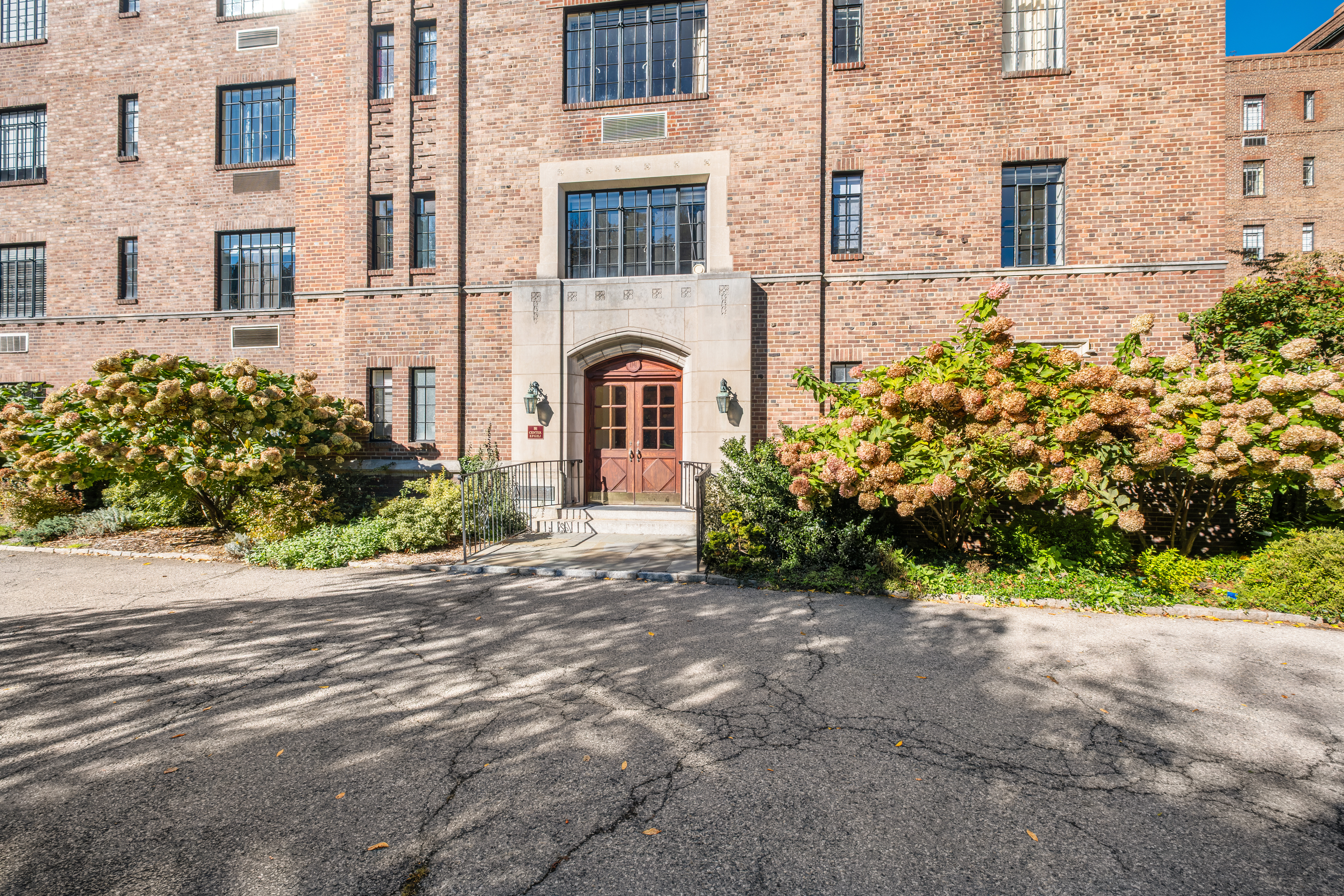 100 Ardsley Avenue W - 物件實景