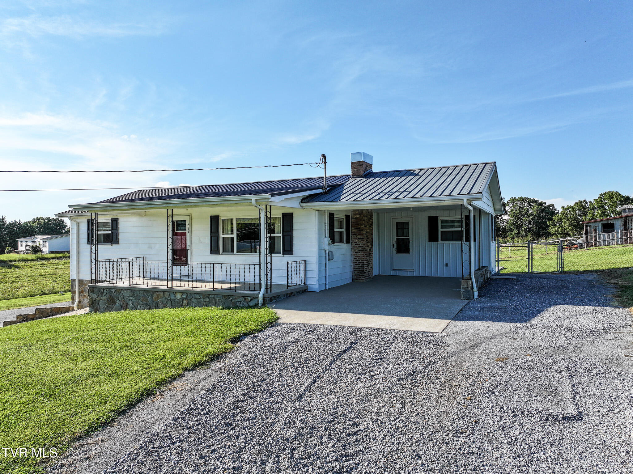 Greeneville, Tennessee, 37743, United States, 3 Bedrooms Bedrooms, ,2 BathroomsBathrooms,Residential,For Sale,1982221