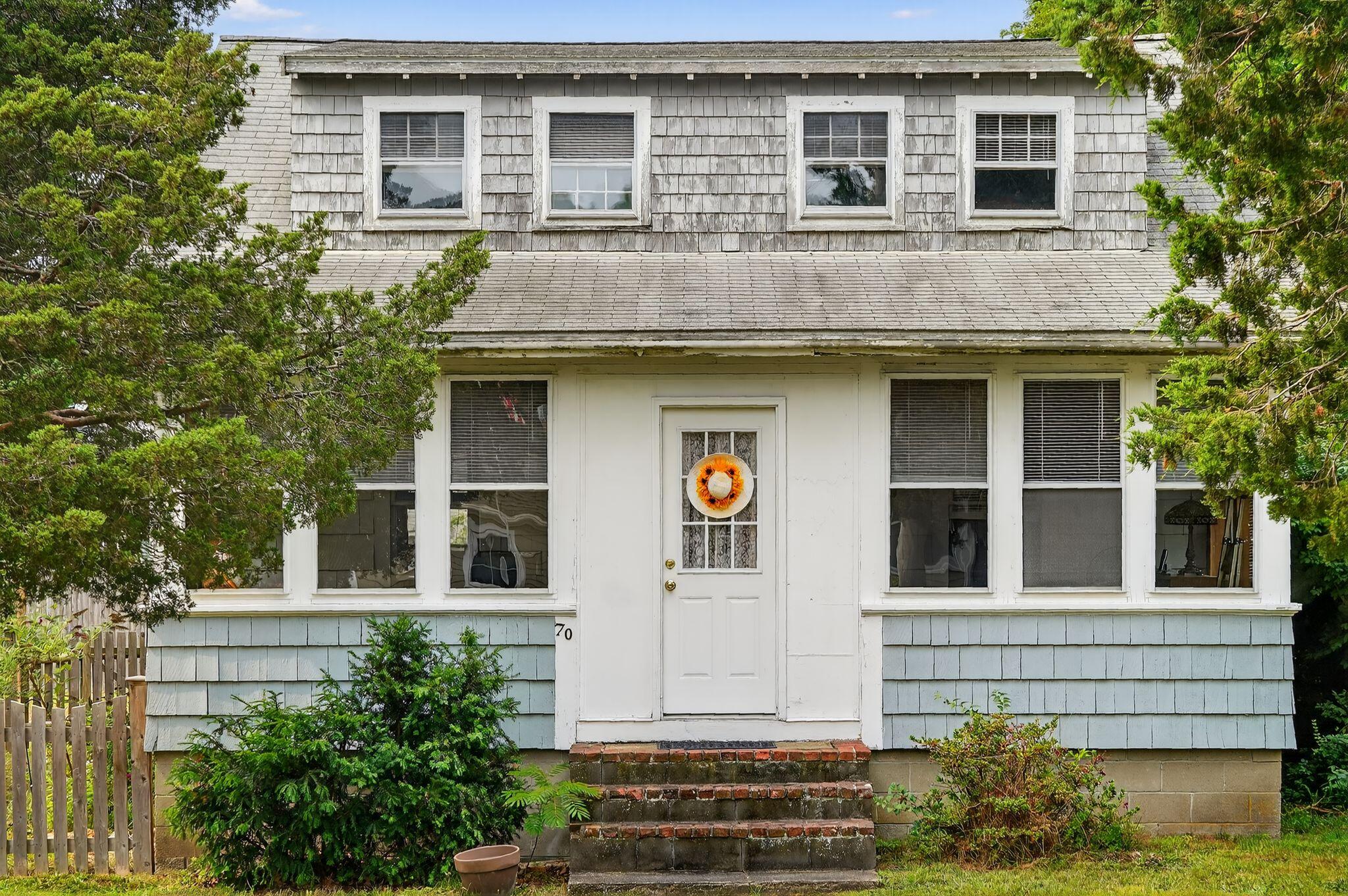 Pocasset, Massachusetts, 02559, United States, 3 Bedrooms Bedrooms, ,1 BathroomBathrooms,Residential,For Sale,1911453