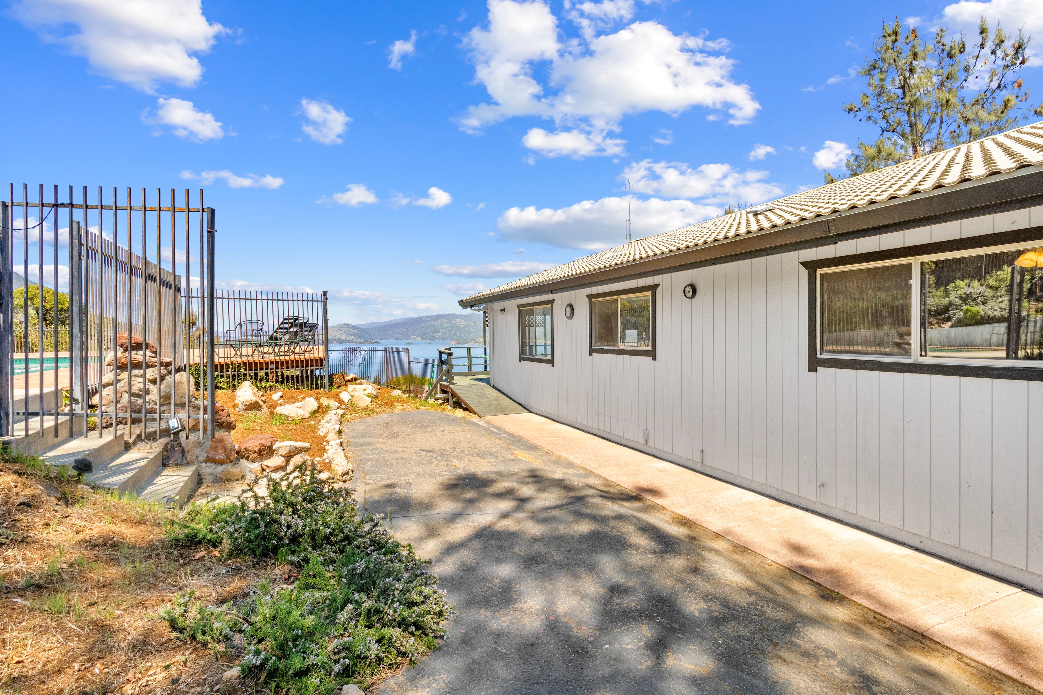  4805 Hawaina Way - 物件實景