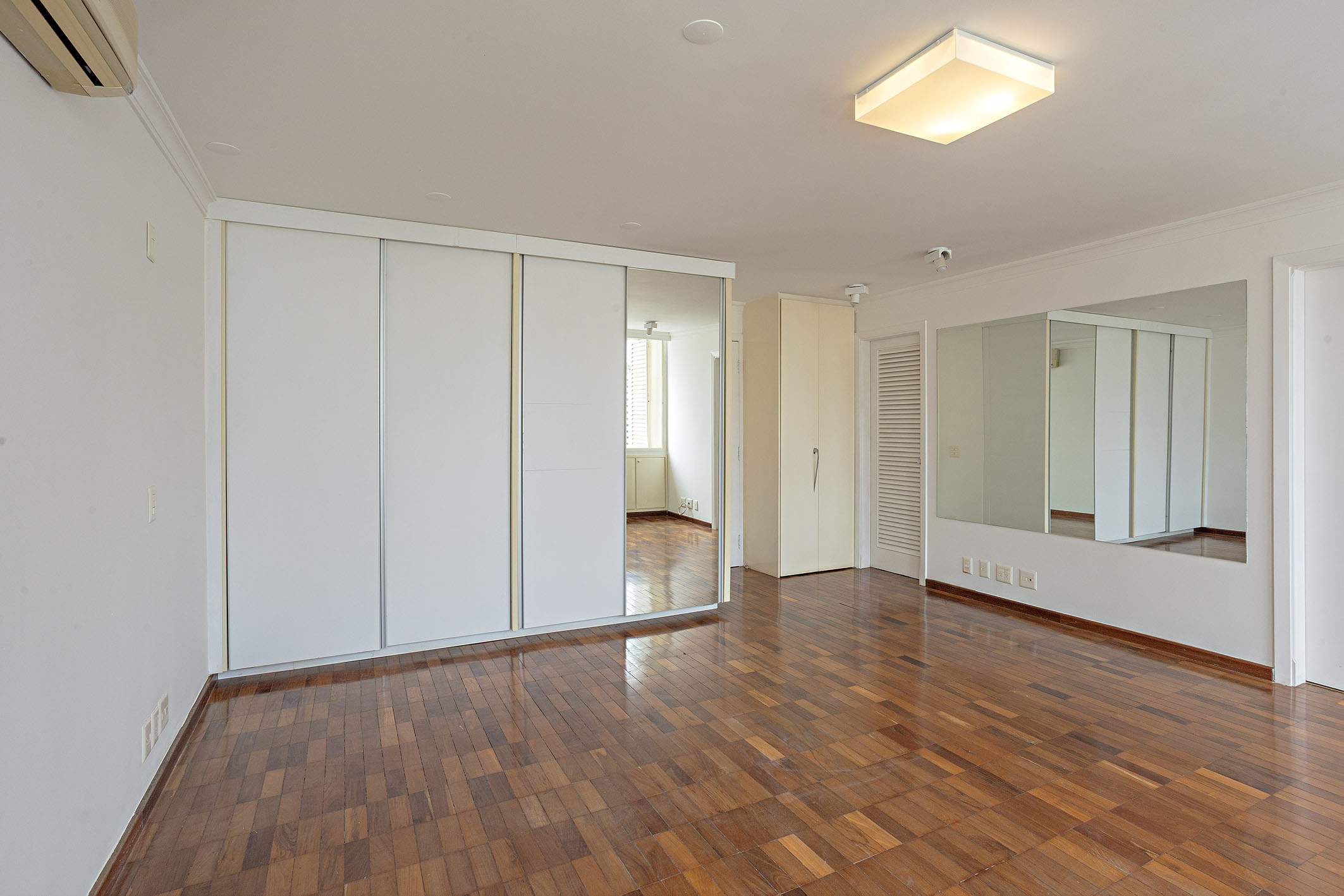  Apartment with views of Clube Paulistano in brutalist building - 物件實景