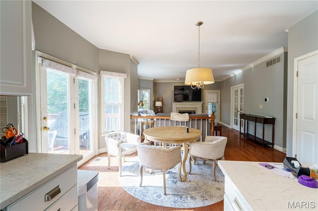 Glen Carbon, Illinois, 62034, United States, 5 Bedrooms Bedrooms, ,4 BathroomsBathrooms,Residential,For Sale,1977133