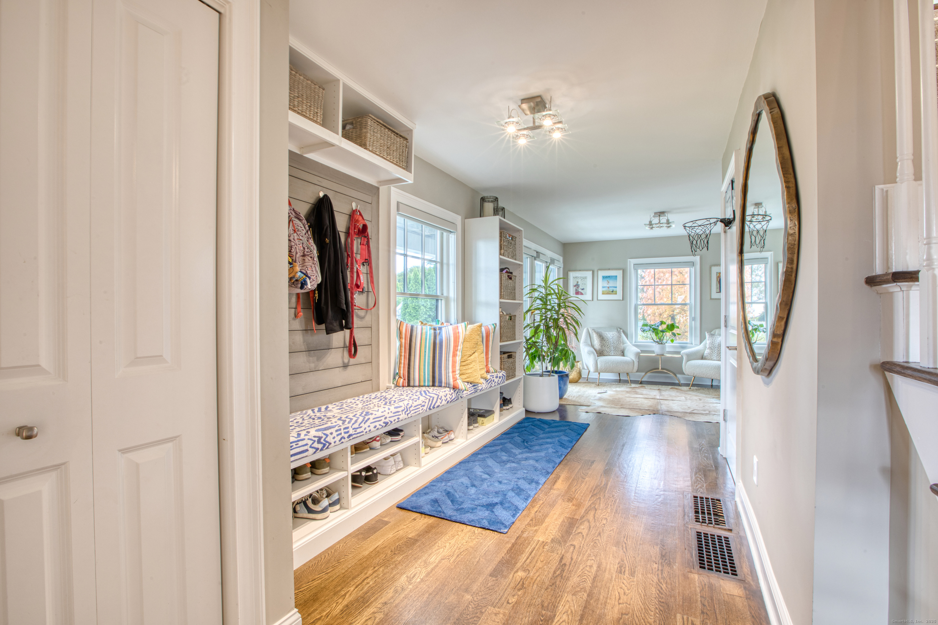 Greenwich, Connecticut, 06807, United States, 4 Bedrooms Bedrooms, ,4 BathroomsBathrooms,Residential,For Sale,1994508