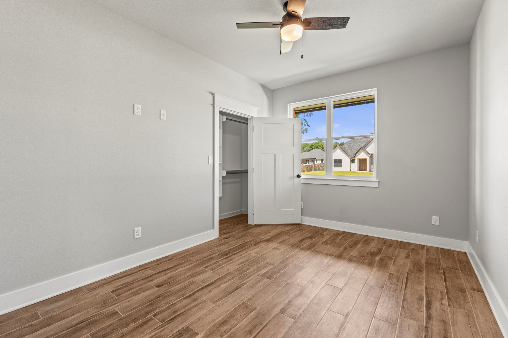 Tyler, Texas, 75706, United States, 4 Bedrooms Bedrooms, ,3 BathroomsBathrooms,Residential,For Sale,1983629