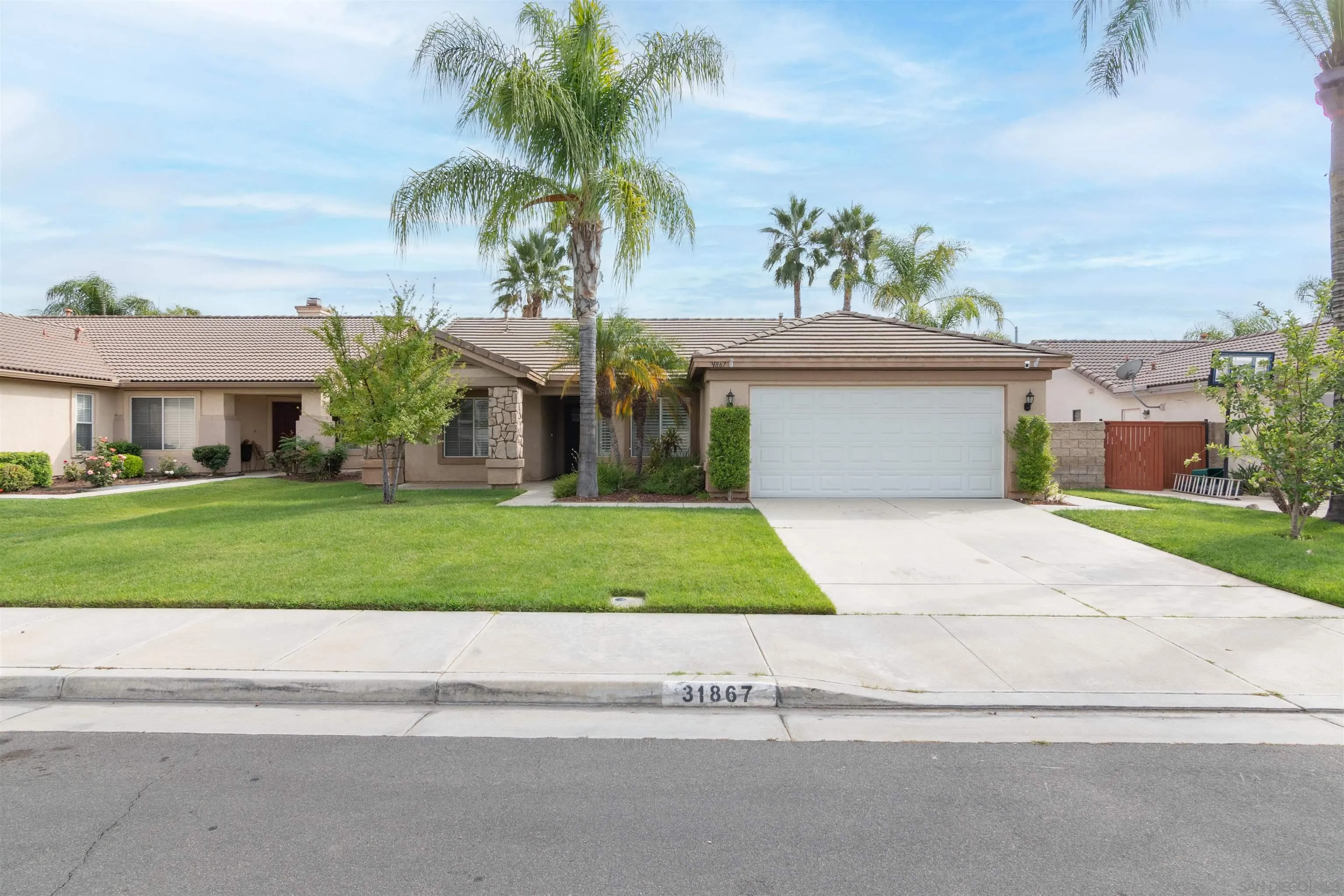 Winchester, California, 92596, United States, 3 Bedrooms Bedrooms, ,2 BathroomsBathrooms,Residential,For Sale,1956412