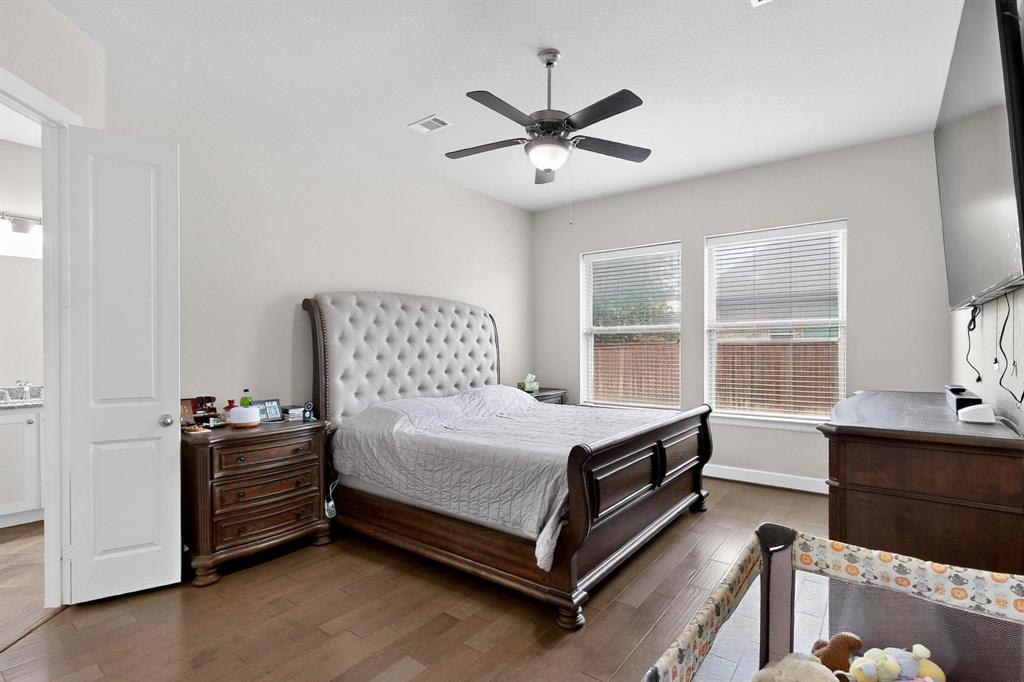 Mansfield, Texas, 76063, United States, 4 Bedrooms Bedrooms, ,3 BathroomsBathrooms,Residential,For Sale,1984510