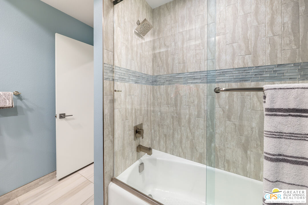 Palm Springs, California, 92264, United States, 2 Bedrooms Bedrooms, ,2 BathroomsBathrooms,Residential,For Sale,1989572