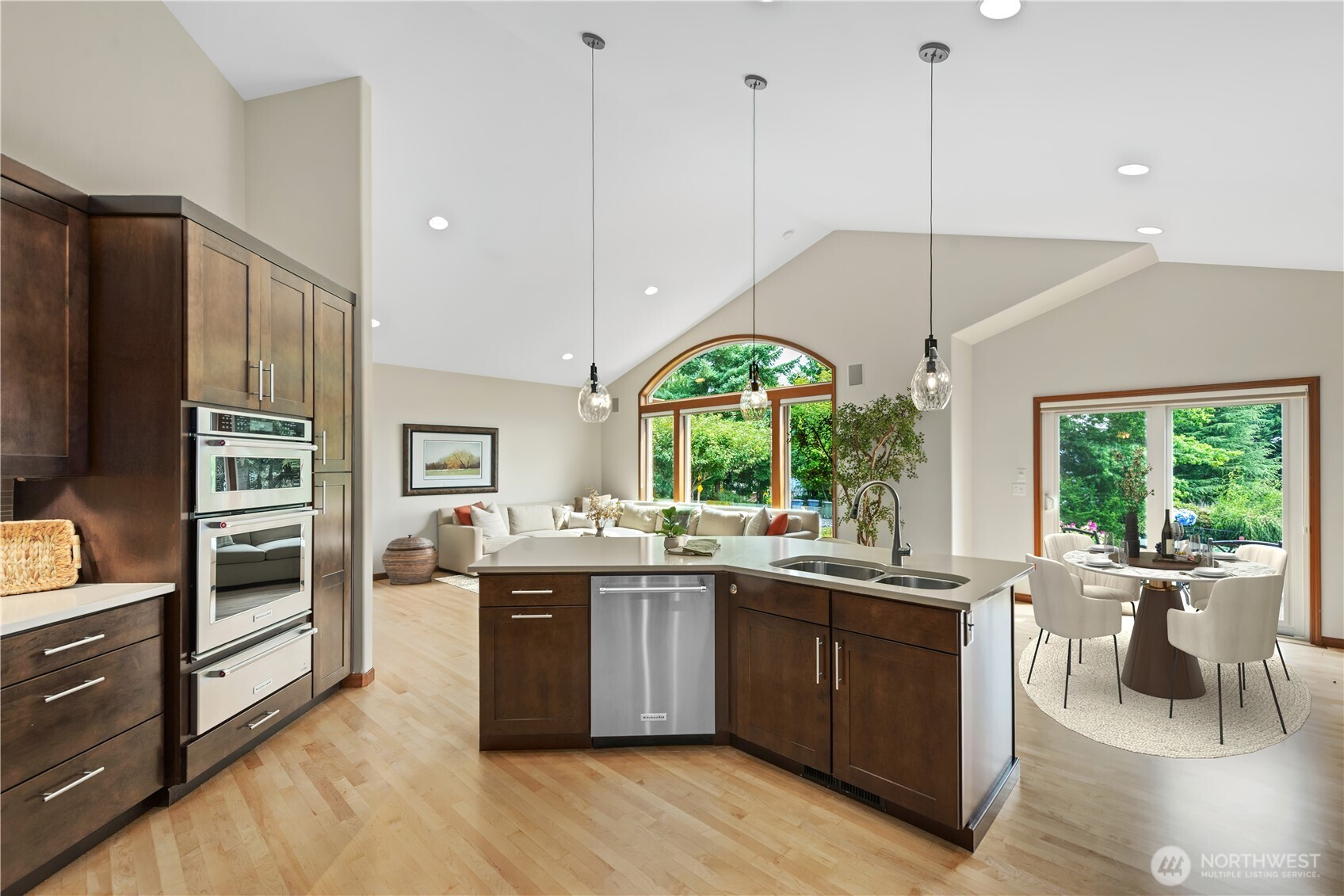 Puyallup, Washington, 98374, United States, 4 Bedrooms Bedrooms, ,3 BathroomsBathrooms,Residential,For Sale,1949805