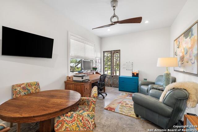 Fredericksburg, Texas, 78624, United States, 4 Bedrooms Bedrooms, ,5 BathroomsBathrooms,Residential,For Sale,1828714