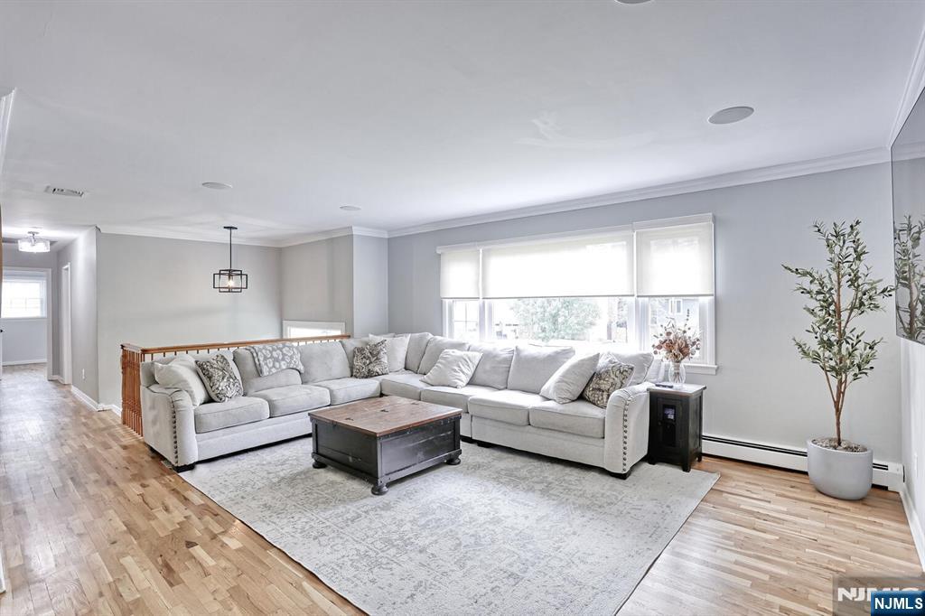 Ramsey, New Jersey, 07446, United States, 4 Bedrooms Bedrooms, ,3 BathroomsBathrooms,Residential,For Sale,1911105