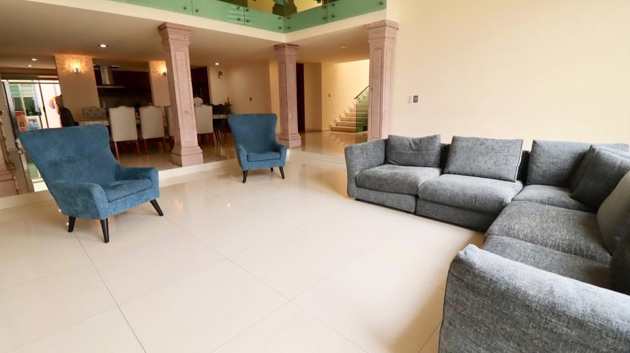 Morelia, Michoacán de Ocampo, 58270, Mexico, 5 Bedrooms Bedrooms, ,4 BathroomsBathrooms,Residential,For Sale,1918215