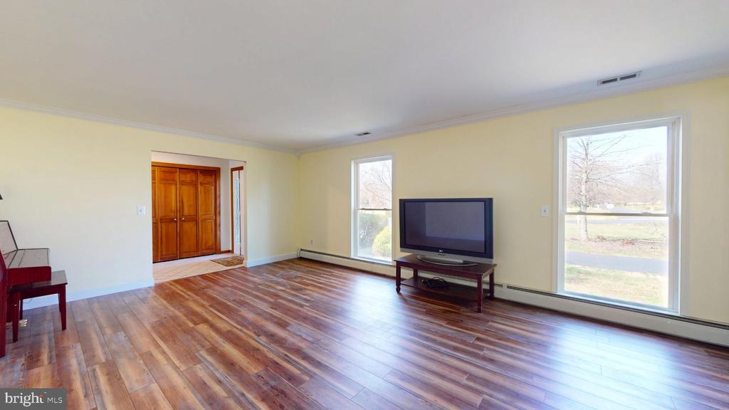 Lumberton, New Jersey, 08048, United States, 5 Bedrooms Bedrooms, ,4 BathroomsBathrooms,Residential,For Sale,2030815