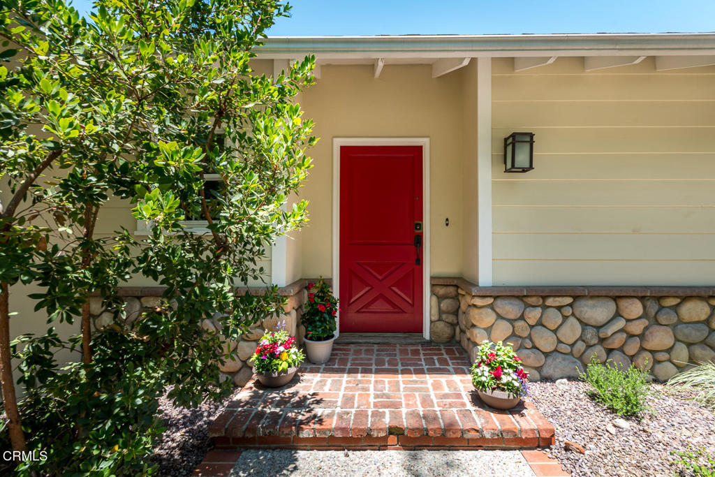 La Canada Flintridge, California, 91011, United States, 3 Bedrooms Bedrooms, ,1 BathroomBathrooms,Residential,For Sale,1901874