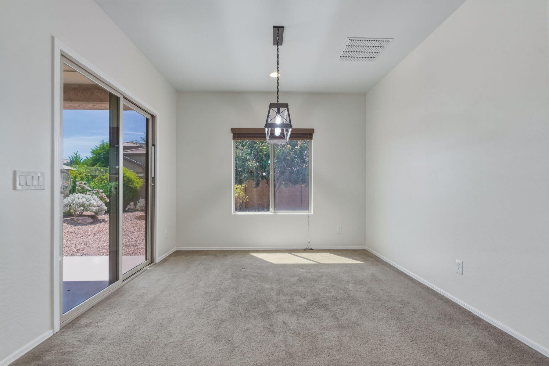  17543 W Buckhorn Trail  Surprise, AZ - 物件實景