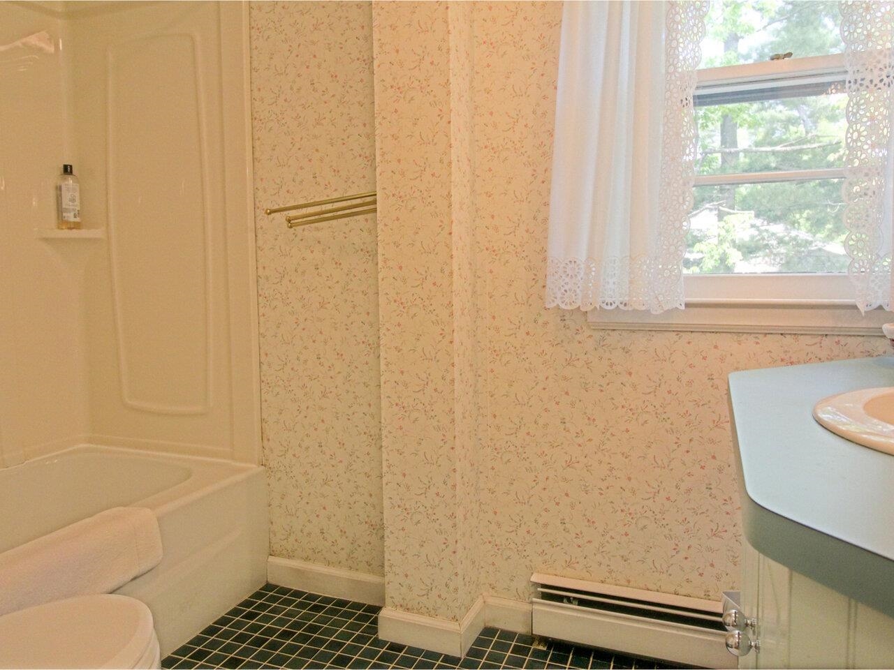 Burlington, Vermont, 05401, United States, 4 Bedrooms Bedrooms, ,2 BathroomsBathrooms,Residential,For Sale,1838710