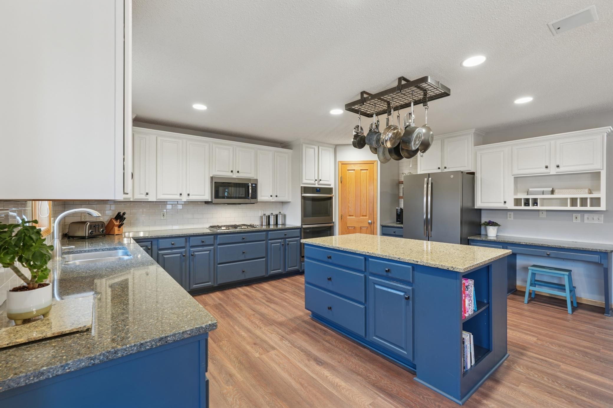 Hudson, Wisconsin, 54016, United States, 5 Bedrooms Bedrooms, ,3 BathroomsBathrooms,Residential,For Sale,1989559